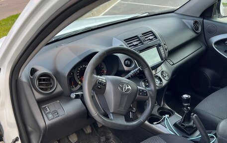 Toyota RAV4, 2011 год, 1 650 000 рублей, 9 фотография