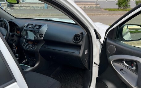 Toyota RAV4, 2011 год, 1 650 000 рублей, 10 фотография