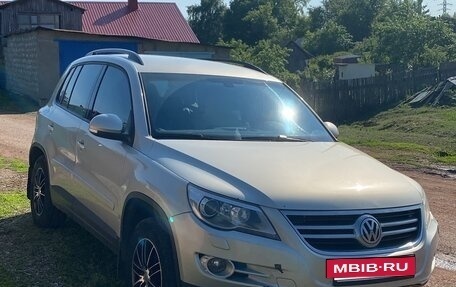 Volkswagen Tiguan I, 2011 год, 1 100 000 рублей, 2 фотография
