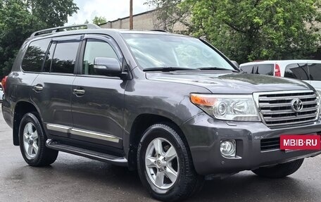 Toyota Land Cruiser 200, 2013 год, 3 550 000 рублей, 2 фотография