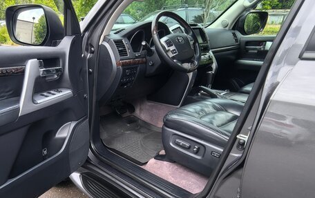 Toyota Land Cruiser 200, 2013 год, 3 550 000 рублей, 6 фотография