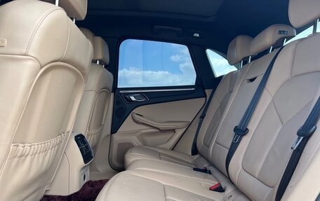 Porsche Macan I рестайлинг, 2021 год, 4 400 000 рублей, 7 фотография