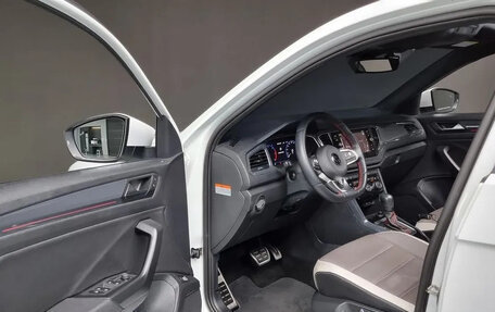 Volkswagen T-Roc I, 2021 год, 2 119 018 рублей, 4 фотография