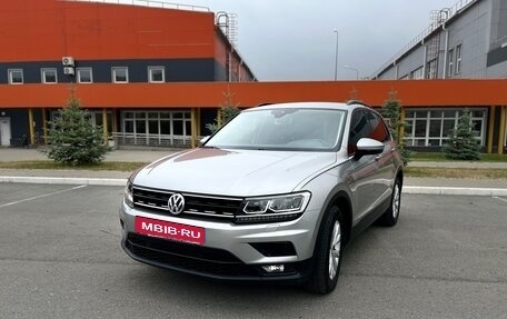 Volkswagen Tiguan II, 2019 год, 1 980 000 рублей, 2 фотография