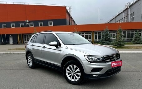 Volkswagen Tiguan II, 2019 год, 1 980 000 рублей, 4 фотография