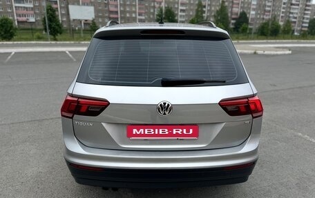 Volkswagen Tiguan II, 2019 год, 1 980 000 рублей, 11 фотография