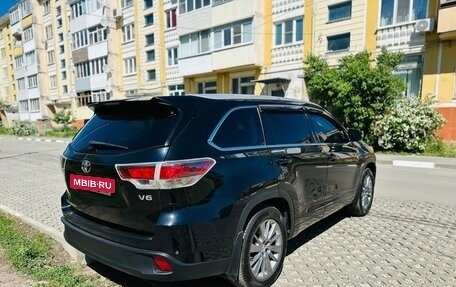 Toyota Highlander III, 2014 год, 2 759 639 рублей, 2 фотография