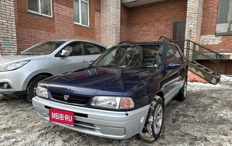 Nissan Wingroad I, 1997 год, 239 990 рублей, 1 фотография
