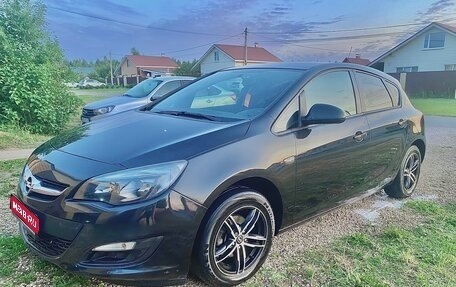 Opel Astra J, 2013 год, 805 000 рублей, 1 фотография