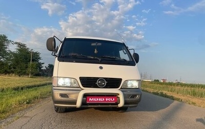 SsangYong Istana, 2003 год, 850 000 рублей, 1 фотография
