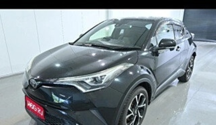 Toyota C-HR I рестайлинг, 2017 год, 1 309 000 рублей, 1 фотография