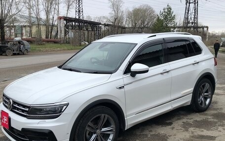 Volkswagen Tiguan II, 2018 год, 2 550 000 рублей, 1 фотография