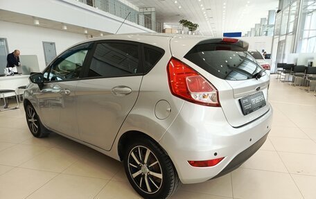 Ford Fiesta, 2016 год, 853 000 рублей, 7 фотография