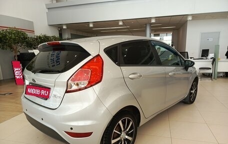 Ford Fiesta, 2016 год, 853 000 рублей, 5 фотография