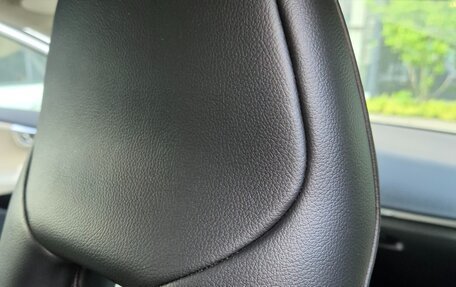 Volvo V40 Cross Country I, 2019 год, 2 450 000 рублей, 8 фотография