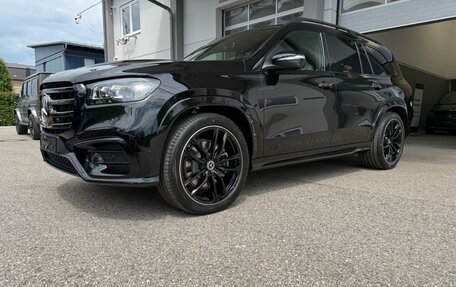 Mercedes-Benz GLS, 2025 год, 14 110 000 рублей, 2 фотография