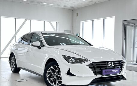 Hyundai Sonata VIII, 2020 год, 2 300 000 рублей, 3 фотография