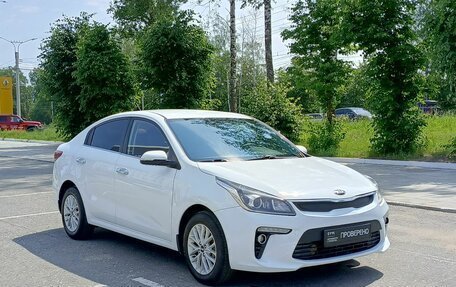KIA Rio IV, 2017 год, 990 000 рублей, 3 фотография