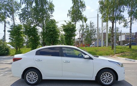 KIA Rio IV, 2017 год, 990 000 рублей, 4 фотография