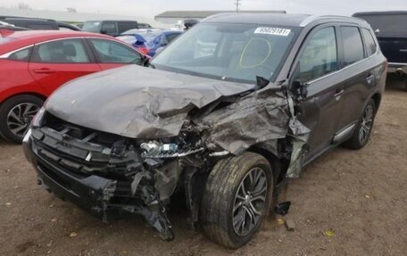 Mitsubishi Outlander III рестайлинг 3, 2017 год, 2 600 000 рублей, 2 фотография
