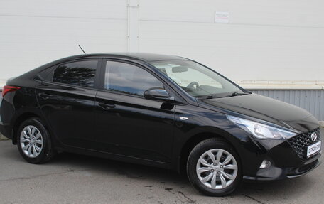 Hyundai Solaris II рестайлинг, 2021 год, 1 319 000 рублей, 3 фотография