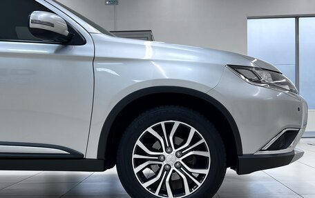 Mitsubishi Outlander III рестайлинг 3, 2015 год, 1 990 000 рублей, 11 фотография