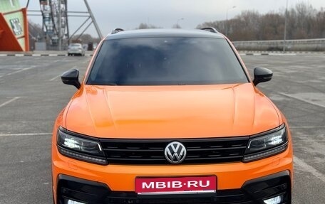 Volkswagen Tiguan II, 2019 год, 3 790 000 рублей, 4 фотография