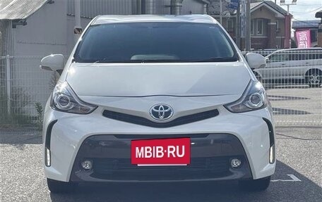 Toyota Prius Alpha I (ZVW40/41), 2021 год, 1 635 000 рублей, 2 фотография