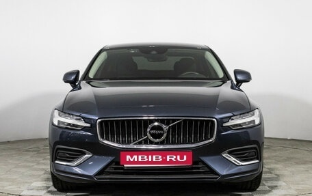 Volvo S60 III, 2019 год, 3 379 700 рублей, 2 фотография