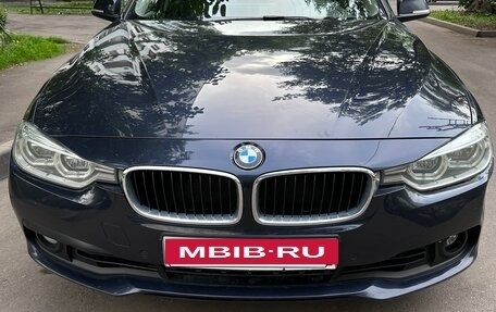 BMW 3 серия, 2017 год, 2 200 000 рублей, 3 фотография