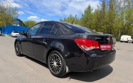 Chevrolet Cruze II, 2010 год, 650 000 рублей, 7 фотография
