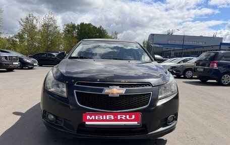 Chevrolet Cruze II, 2010 год, 650 000 рублей, 2 фотография
