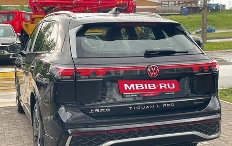 Volkswagen Tiguan, 2025 год, 4 600 000 рублей, 7 фотография