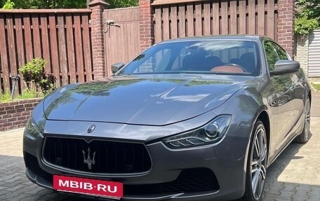 Maserati Ghibli, 2016 год, 2 600 000 рублей, 2 фотография