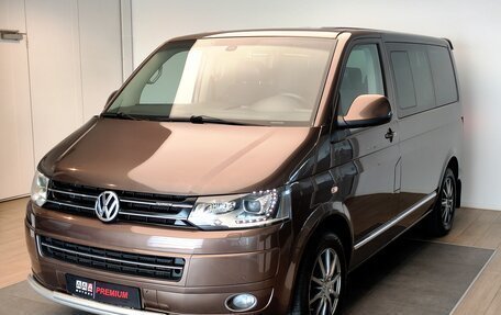 Volkswagen Multivan T5, 2013 год, 2 980 000 рублей, 1 фотография