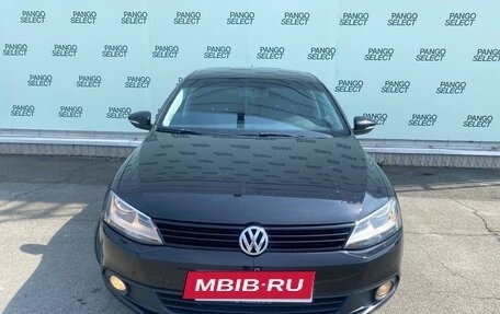 Volkswagen Jetta VI, 2013 год, 990 000 рублей, 2 фотография