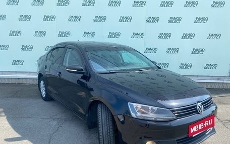 Volkswagen Jetta VI, 2013 год, 990 000 рублей, 3 фотография