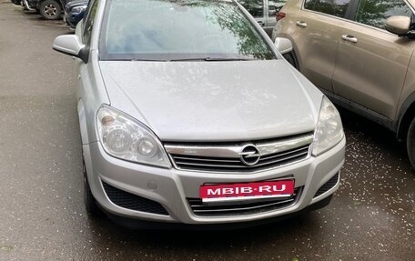 Opel Astra H, 2011 год, 730 000 рублей, 1 фотография