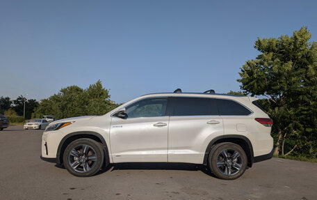 Toyota Highlander III, 2017 год, 3 250 000 рублей, 6 фотография