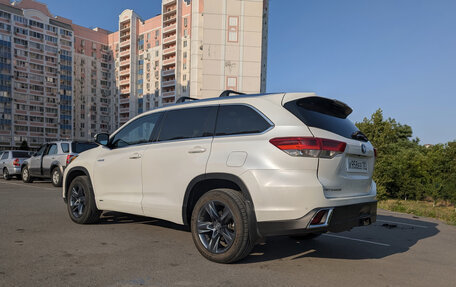 Toyota Highlander III, 2017 год, 3 250 000 рублей, 5 фотография
