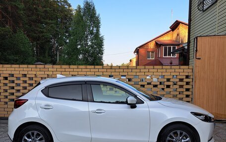 Mazda 2 III, 2020 год, 1 700 000 рублей, 4 фотография