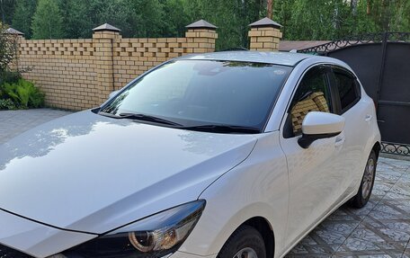 Mazda 2 III, 2020 год, 1 700 000 рублей, 2 фотография