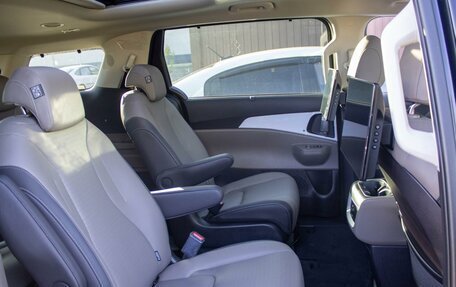 KIA Carnival, 2024 год, 6 700 000 рублей, 11 фотография
