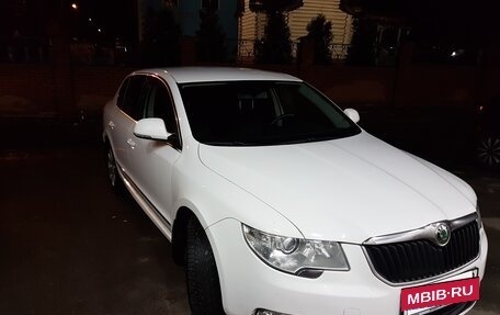 Skoda Superb III рестайлинг, 2012 год, 1 050 000 рублей, 2 фотография