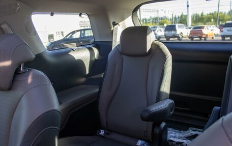 KIA Carnival, 2024 год, 6 700 000 рублей, 13 фотография