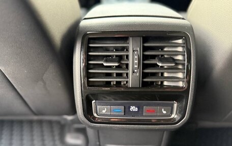 Volkswagen Passat B8 рестайлинг, 2020 год, 2 500 000 рублей, 13 фотография