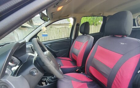 Renault Duster I рестайлинг, 2014 год, 700 000 рублей, 3 фотография