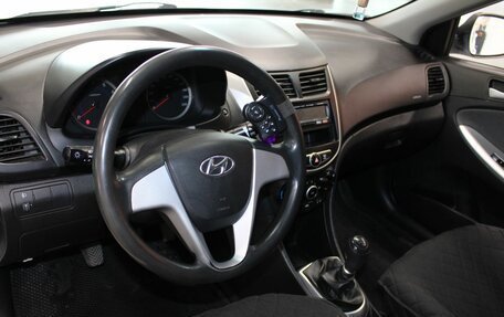 Hyundai Solaris II рестайлинг, 2014 год, 790 000 рублей, 7 фотография