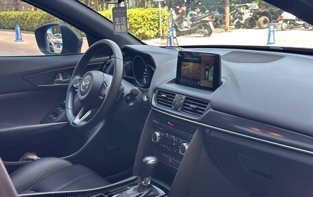 Mazda CX-4, 2022 год, 2 300 000 рублей, 10 фотография