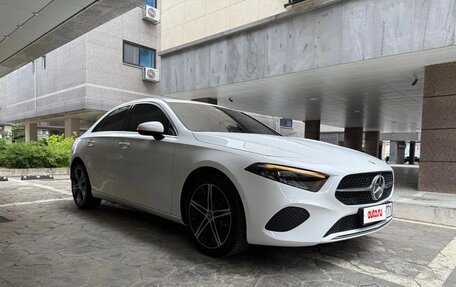Mercedes-Benz A-Класс, 2022 год, 2 000 000 рублей, 4 фотография